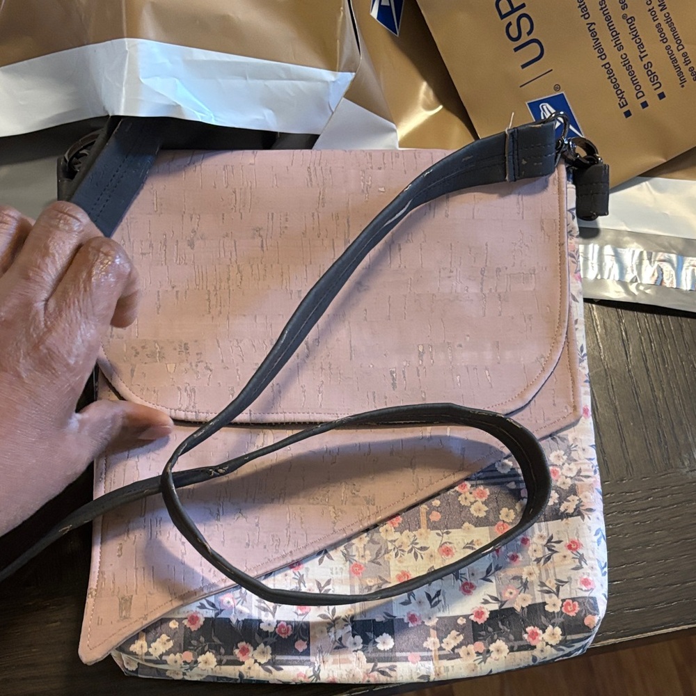 Women's Pink Floral Crossbody Bag